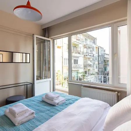 Апартаменты Modern & Newly Furnished 1br Flat W/ Balcony & Ac *